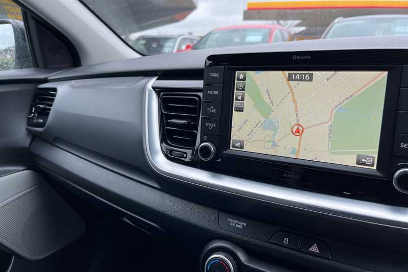 Kia Stonic 1.0T Gdi 4 White #5