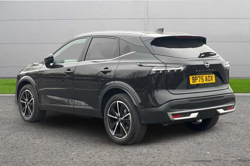 Nissan Qashqai 1.3 Dig-t Mh Tekna BP75AOX Black #2