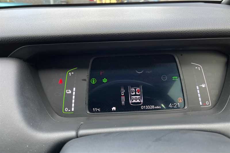 Honda Jazz 1.5 I-mmd Hybrid Advance Ecvt DE73VYX Blue #2