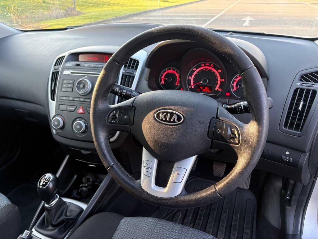 Kia Proceed 1.4 Vr-7 89 Bhp Black #18