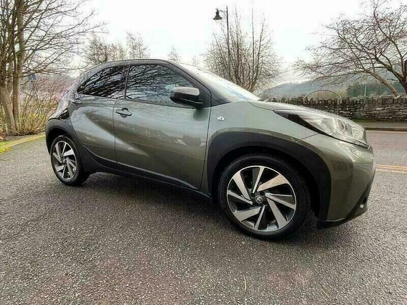 Toyota Aygo 1.0 Vvt-i Edge Hatchback Green #2