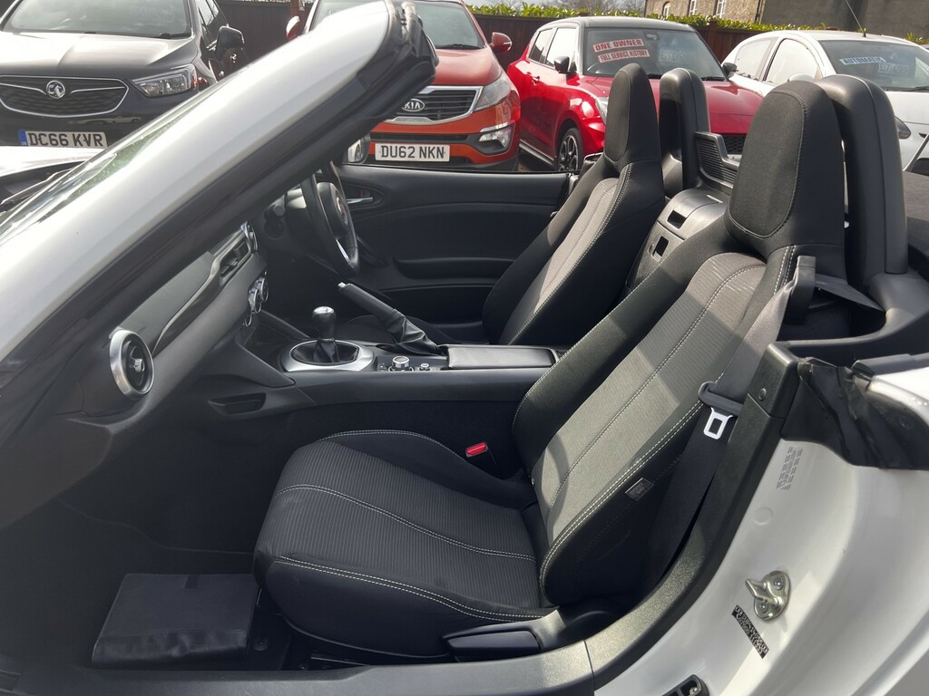Fiat 124 Spider Convertible 1.4 124 Spider 1.4 Multiair Turbo 140H LN18LHM White #4