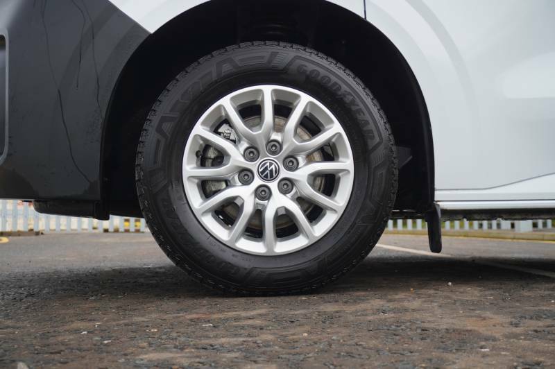 Volkswagen E-Transporter T32 65Kwh Van Commerce Plus Swb - 2025 25 HY25UTN White #5