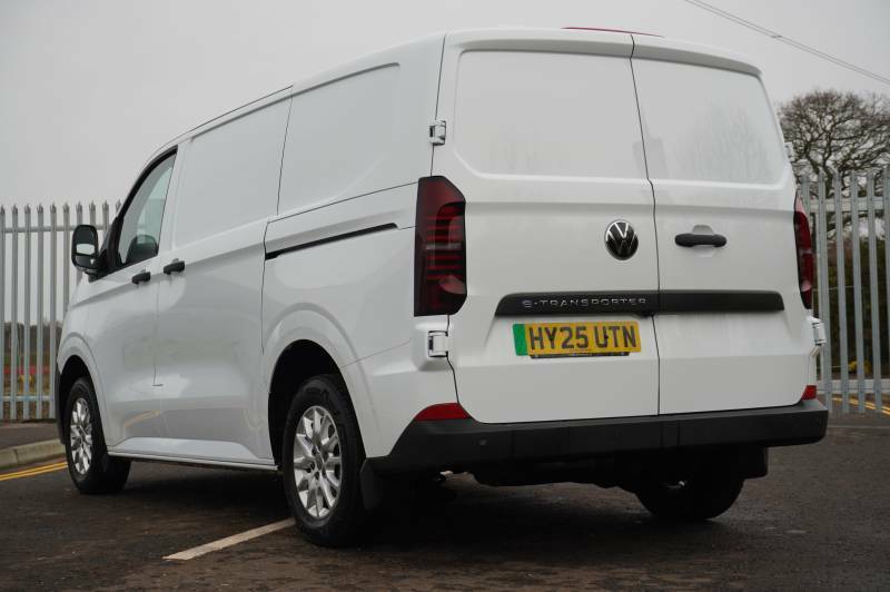 Volkswagen E-Transporter T32 65Kwh Van Commerce Plus Swb - 2025 25 HY25UTN White #3