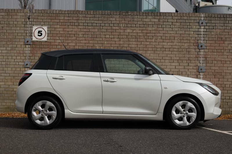 Suzuki Swift Mild Hybrid Motion - 2020 74 White #4