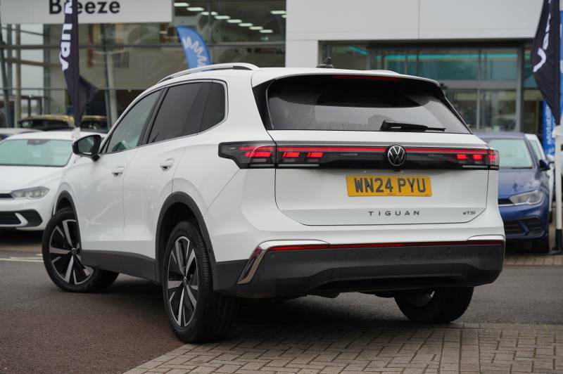 Volkswagen Tiguan Etsi 150 Dsg Elegance - 2026 24 WN24PYU White #3