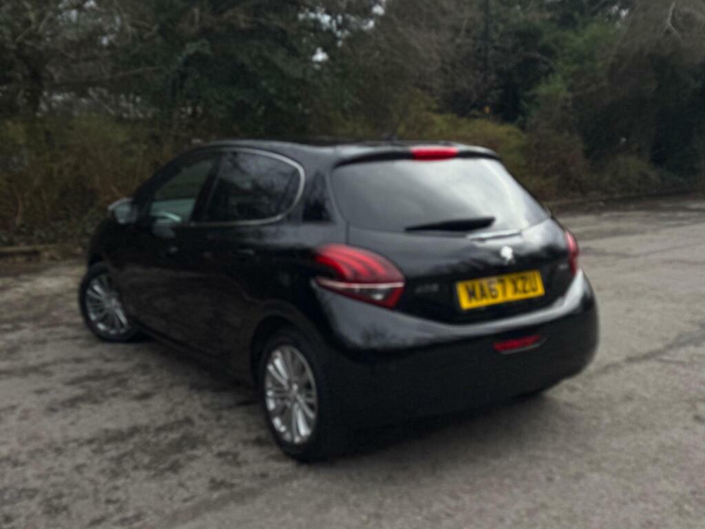 Peugeot 208 1.2 Puretech Allure Euro 6 MA67XZU Black #3