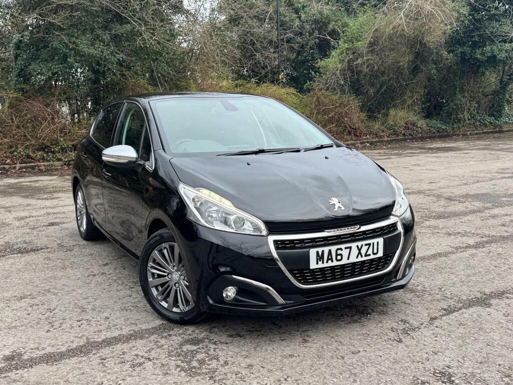 Peugeot 208 1.2 Puretech Allure Euro 6 Black