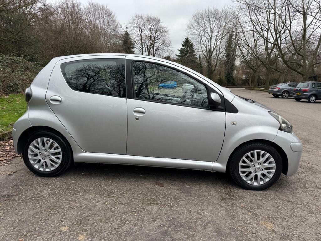Toyota Aygo 1.0 Vvt-i Platinum Euro 4 Silver #2