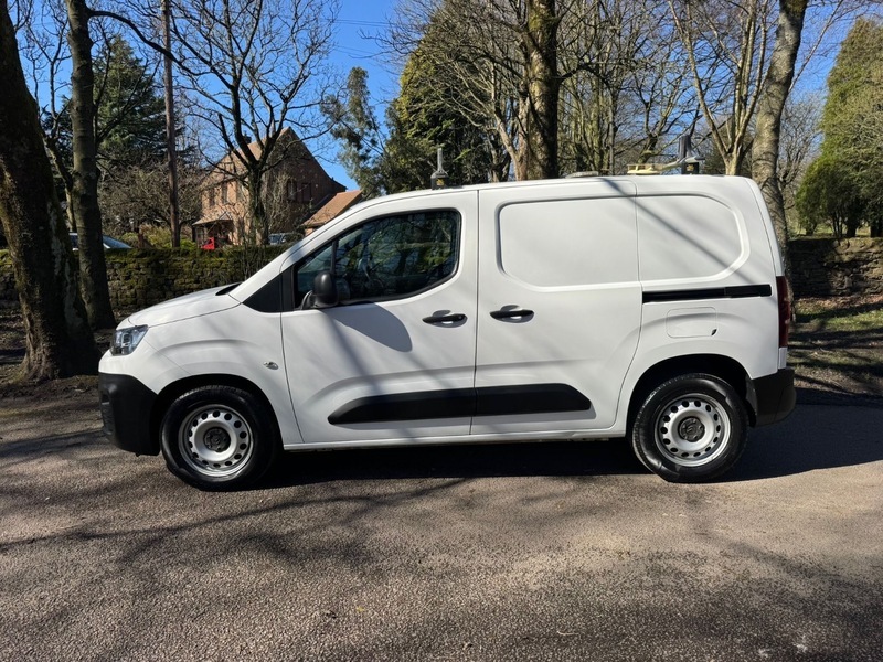 Citroen Berlingo 1000 Worker M Bluehdi FV70YED White #5