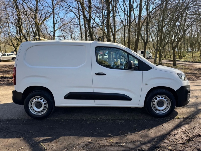 Citroen Berlingo 1000 Worker M Bluehdi FV70YED White #6