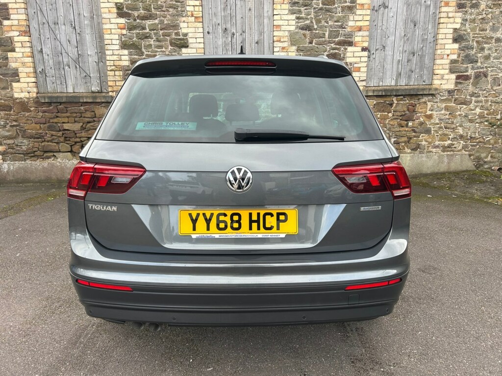 Volkswagen Tiguan 2.0 Tdi 150 Se YY68HCP Grey #4