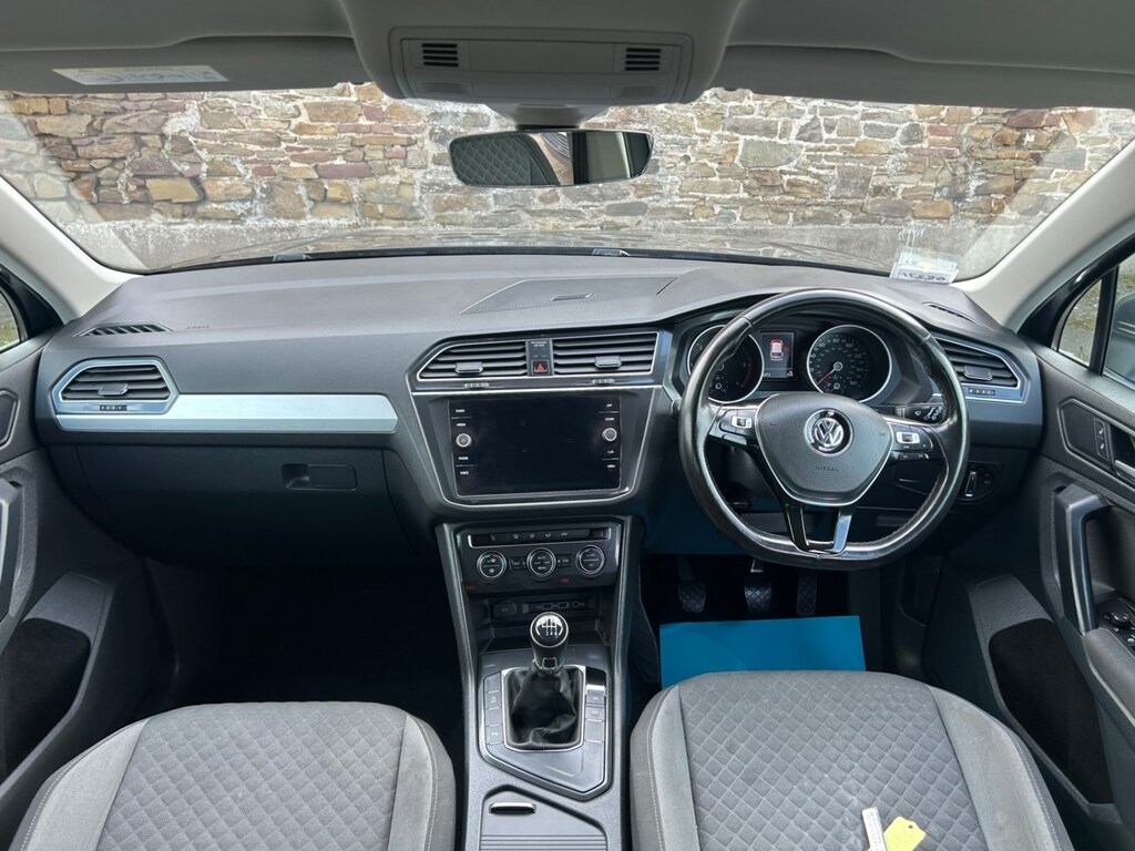 Volkswagen Tiguan 2.0 Tdi 150 Se YY68HCP Grey #5