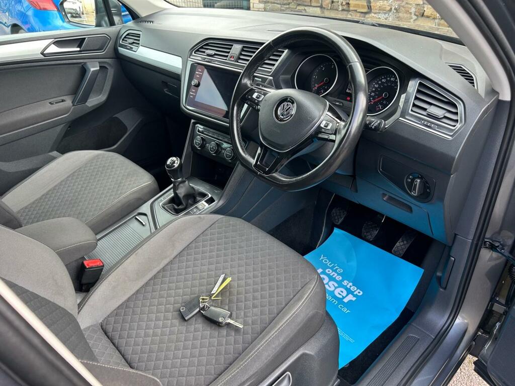 Volkswagen Tiguan 2.0 Tdi 150 Se YY68HCP Grey #6