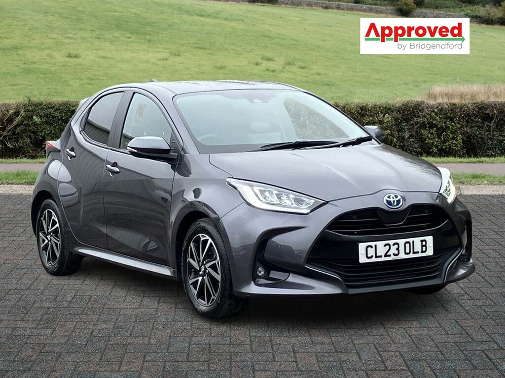 Toyota Yaris 1.5 Hybrid Design Cvt Grey
