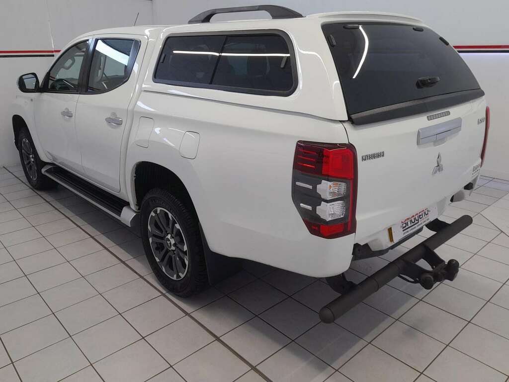 Mitsubishi L200 2.2 Di-d Dc Trojan Pickup Double Cab Ma SK21WRL White #4