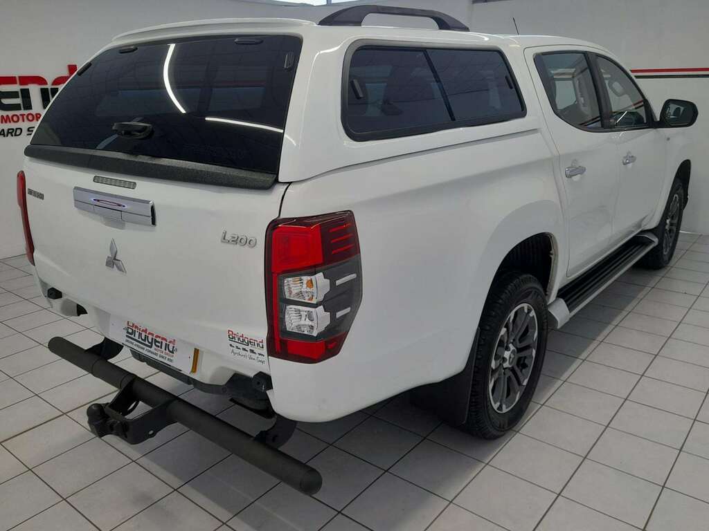 Mitsubishi L200 2.2 Di-d Dc Trojan Pickup Double Cab Ma SK21WRL White #5