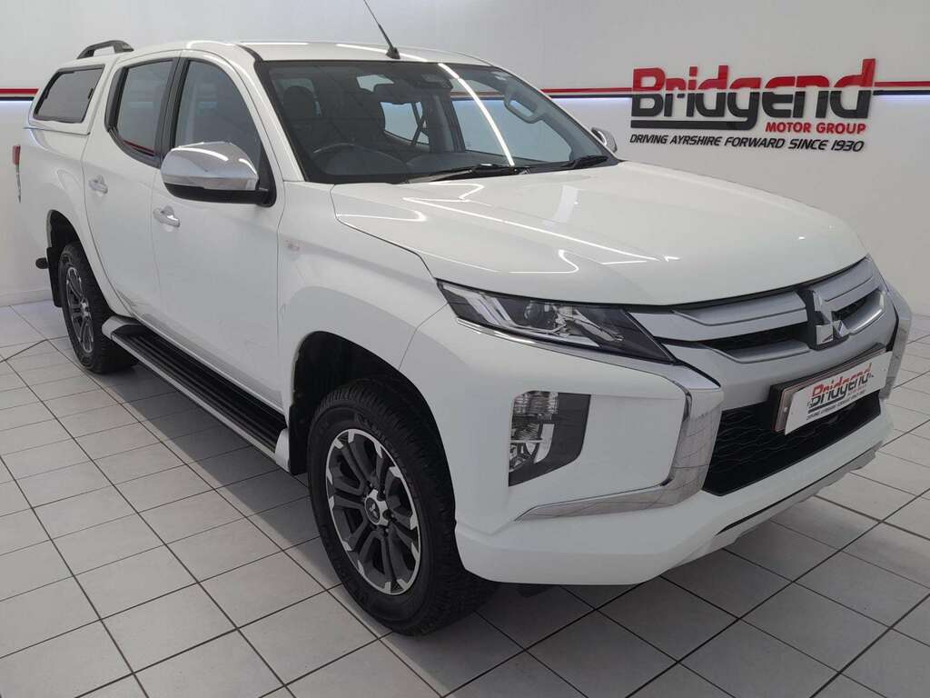 Mitsubishi L200 2.2 Di-d Dc Trojan Pickup Double Cab Ma SK21WRL White #2
