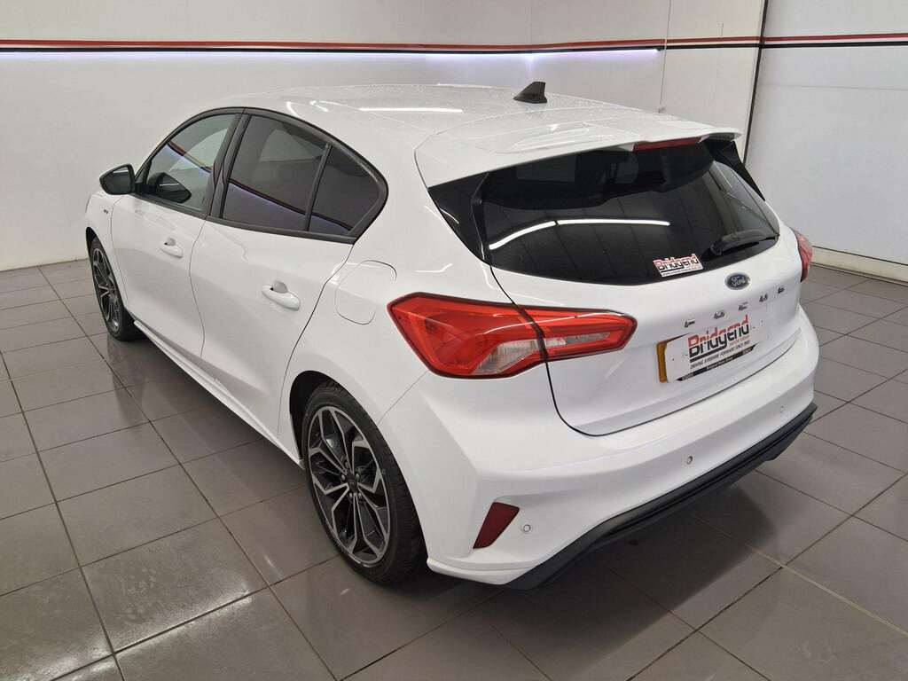 Ford Focus 1.5 Ecoblue St-line X Hatchback WP70SRX White #4