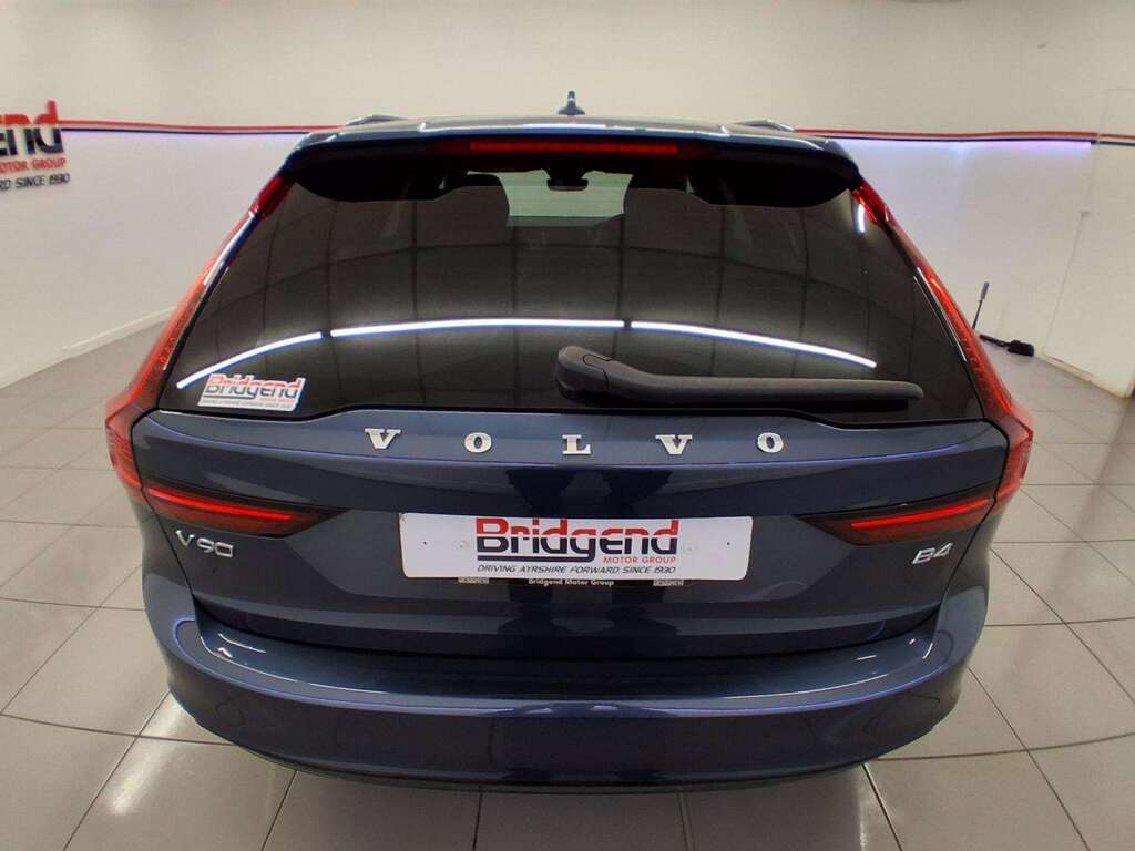 Volvo V90 2.0 B4 Mhev R-design Estate SO71HHT Blue #5