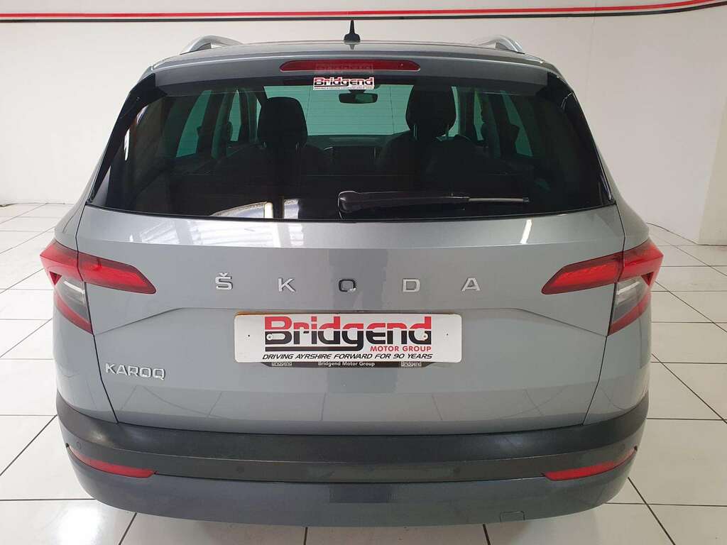 Skoda Karoq 1.5 Tsi Act Edition Suv NL69JYD Grey #5