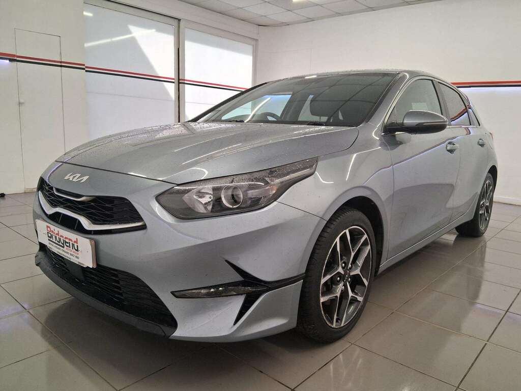 Kia Ceed 1.5 T-gdi 3 Hatchback FD71OLX Silver #3