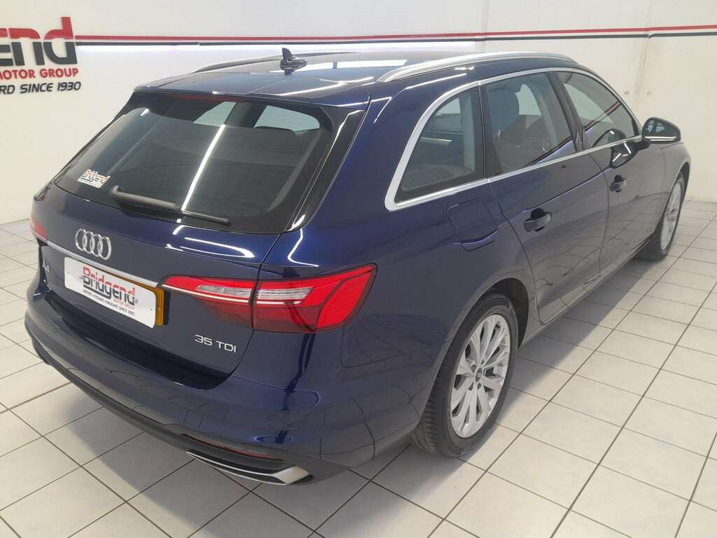 Audi A4 2.0 Tdi 35 Technik Estate FX72BNN Blue #6