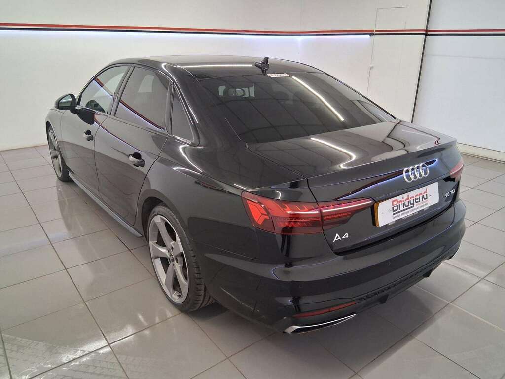 Audi A4 2.0 Tdi 35 Black Edition Saloon SG71XGM Black #4