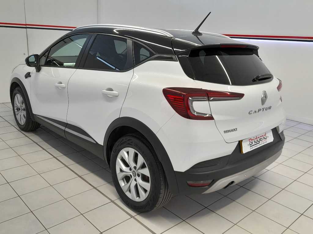 Renault Captur 1.5 Blue Dci Iconic Suv HV20UHE White #4