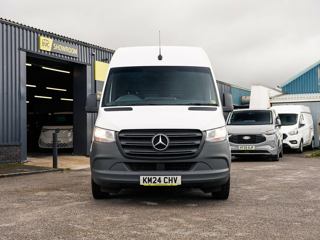 Mercedes-Benz Sprinter Progressive 315 2.0 Cdi 150 Bhp L2 H2 Mwb Euro 6 D KM24CHV White #3