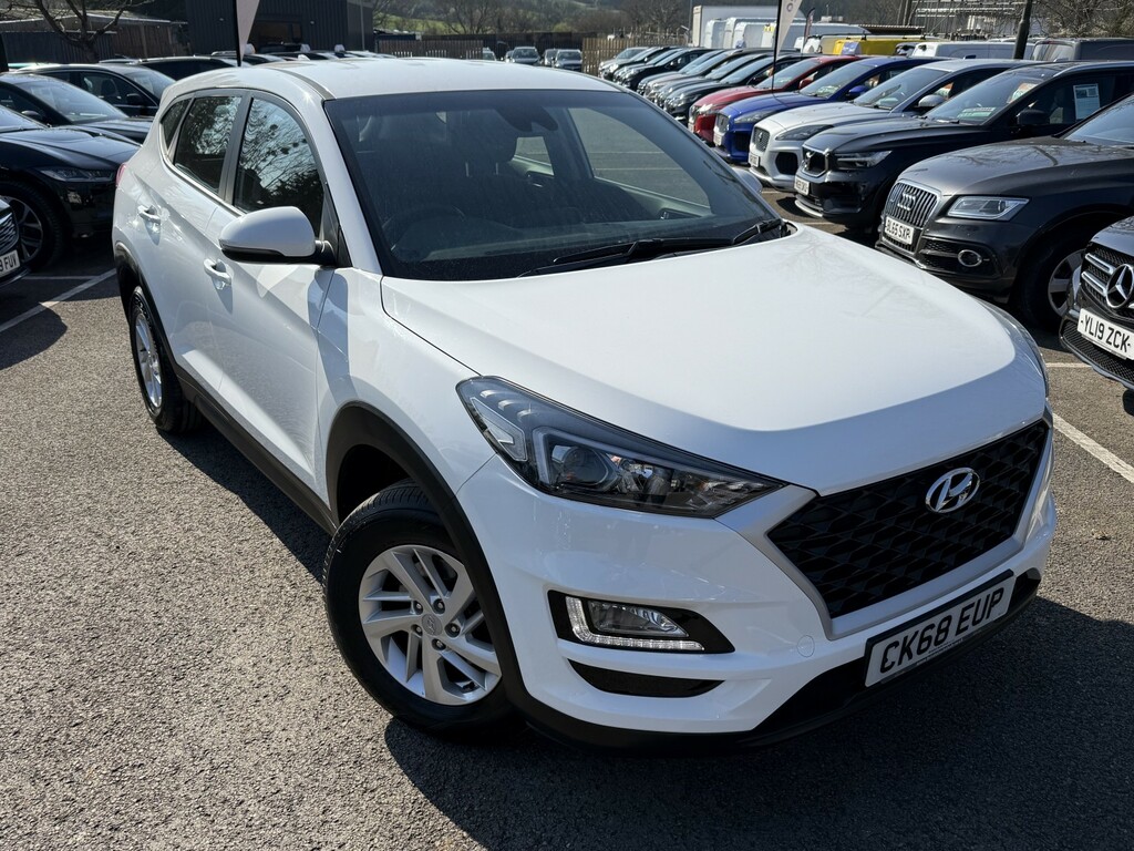 Hyundai Tucson 1.6 Tucson S-connect 1.6 My19 Ulez 5 CK68EUP White #3