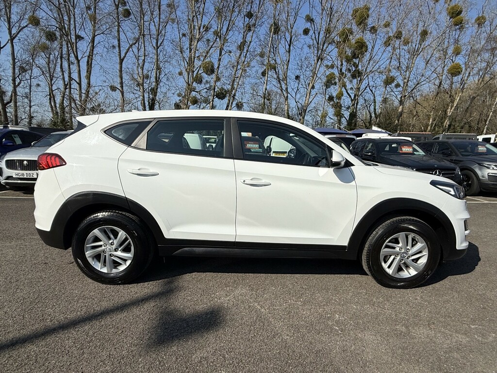 Hyundai Tucson 1.6 Tucson S-connect 1.6 My19 Ulez 5 CK68EUP White #5