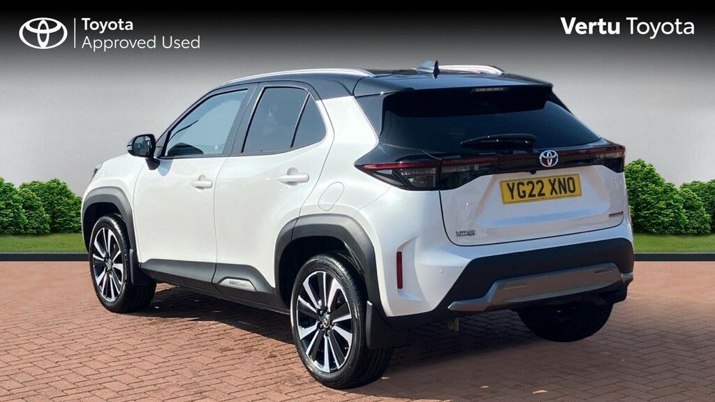 Toyota Yaris Cross Premiere Edition YG22XNO Black #4
