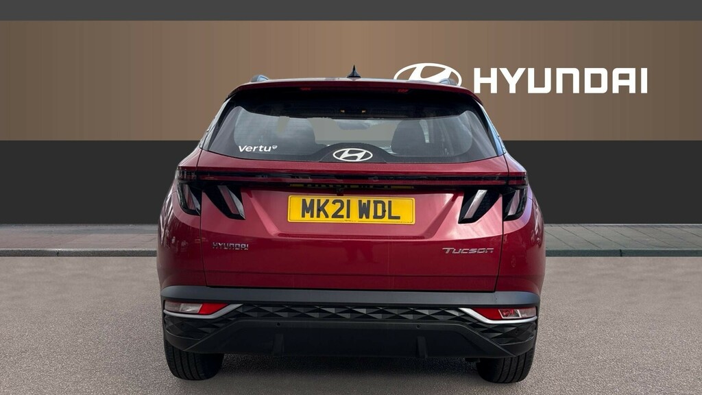 Hyundai Tucson Se Connect Red #6