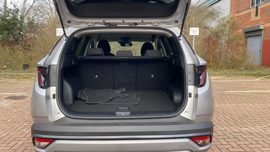 Hyundai Tucson Advance Silver #4
