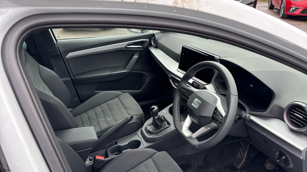 Seat Ibiza Xcellence White #6
