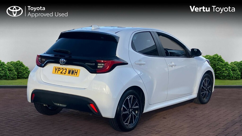 Toyota Yaris Design YP23WWH White #2