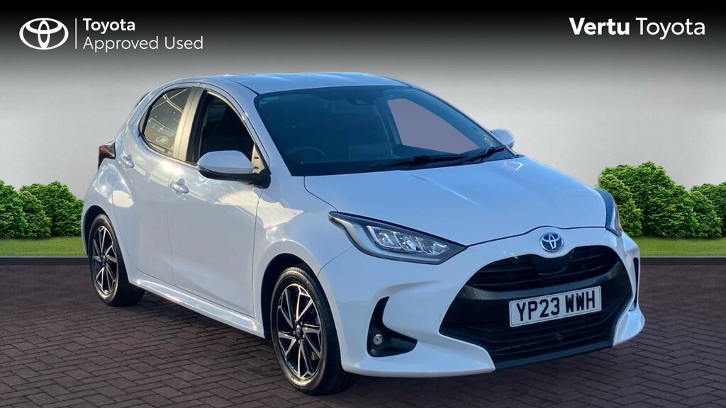 Toyota Yaris Design White