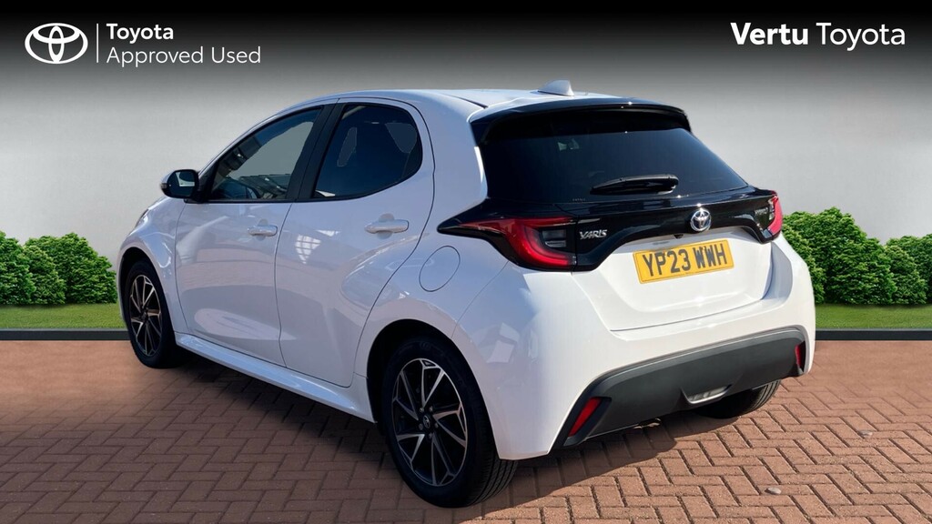 Toyota Yaris Design YP23WWH White #4