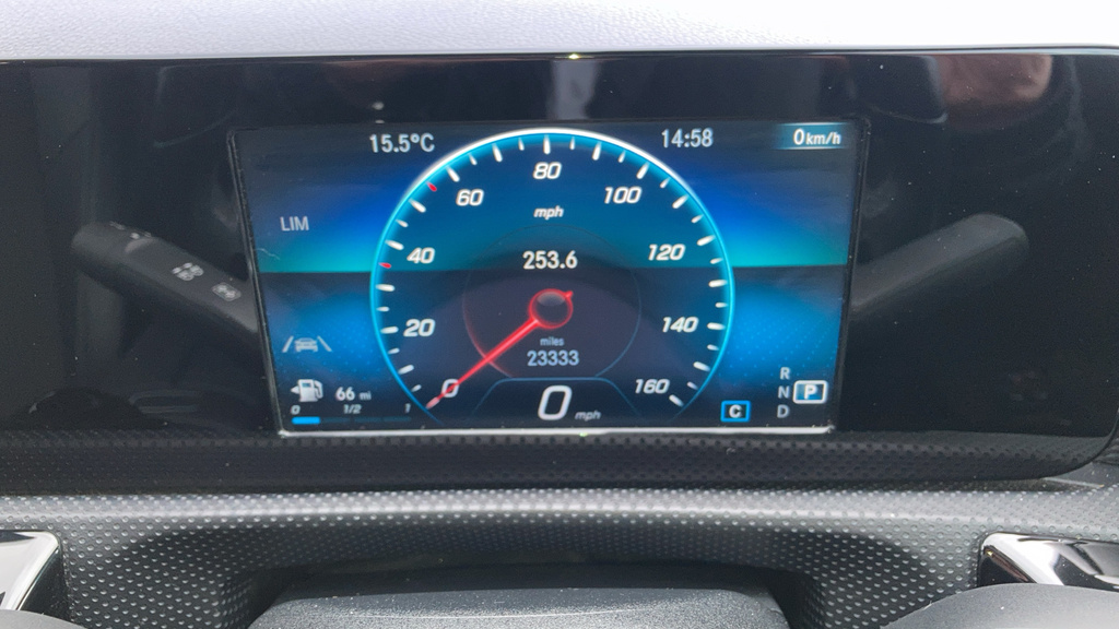 Mercedes-Benz A Class 1.5 A160 Elegance Se 95 Bhp Red #16