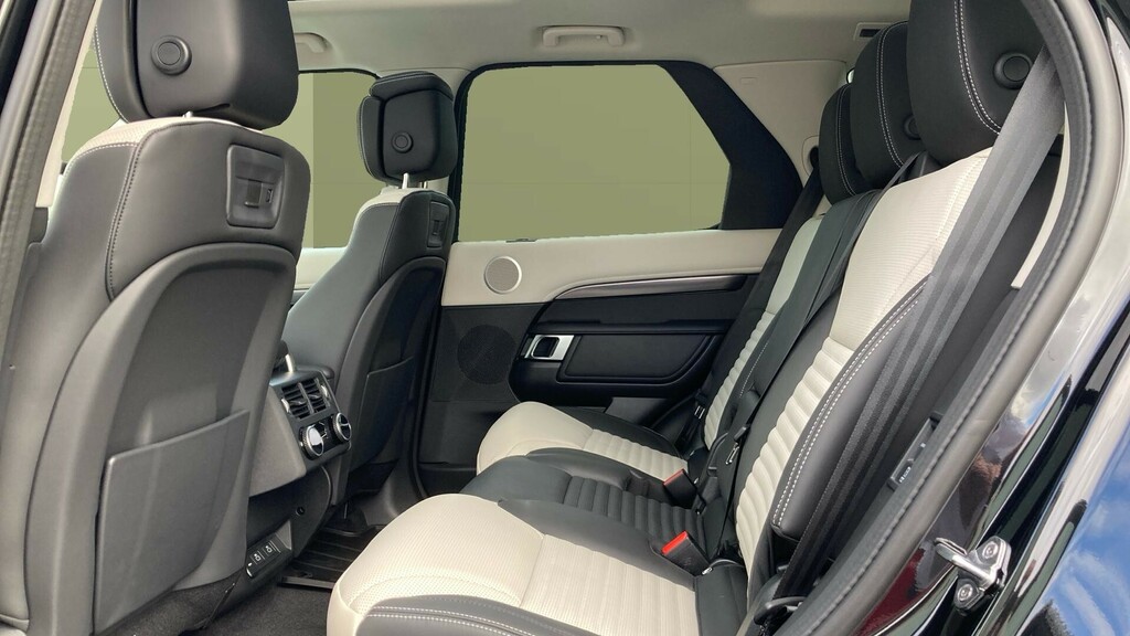 Land Rover Discovery Metropolitan Edition YJ75VJU Black #4