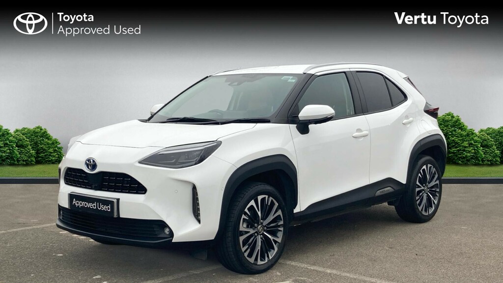 Toyota Yaris Cross Excel White #3