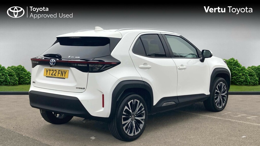 Toyota Yaris Cross Excel White #2