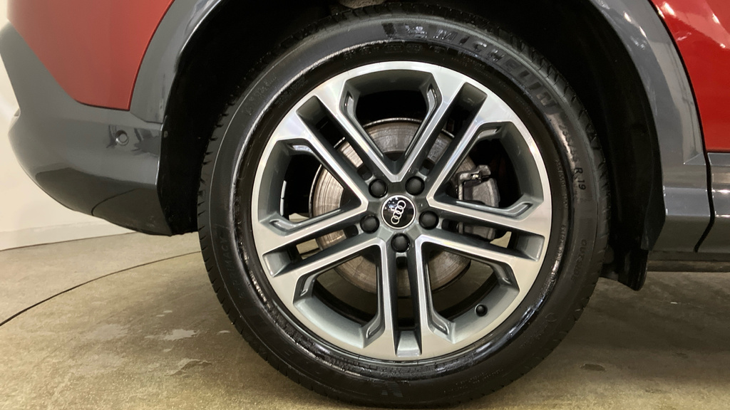 Audi Q5 Sport VE25NLU Red #5