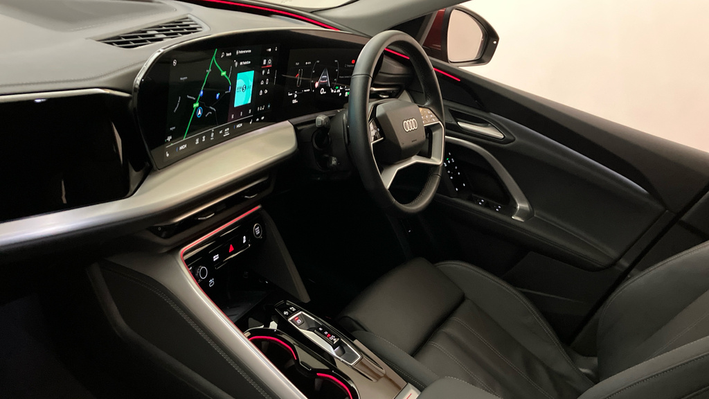 Audi Q5 Sport VE25NLU Red #2