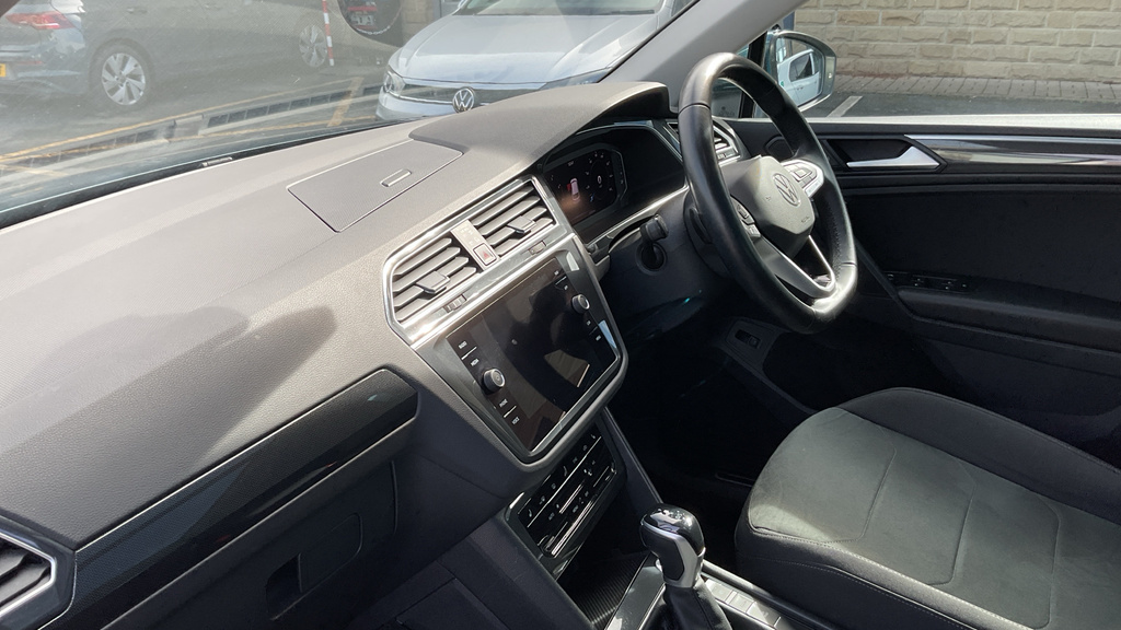 Volkswagen Tiguan Elegance Blue #2