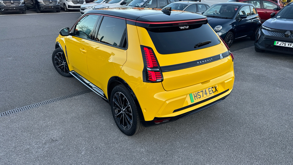 Renault 5 Techno Black #31