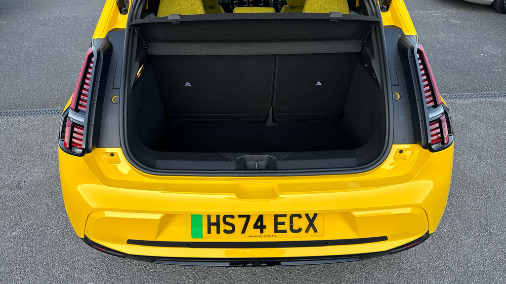 Renault 5 Techno Black #4