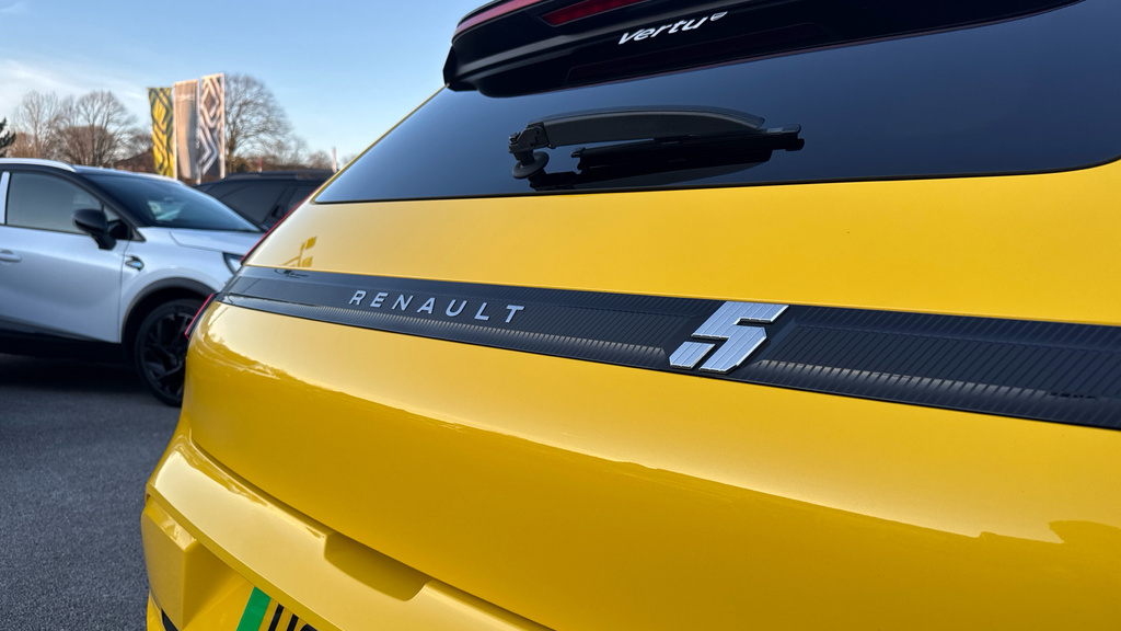 Renault 5 Techno Black #30