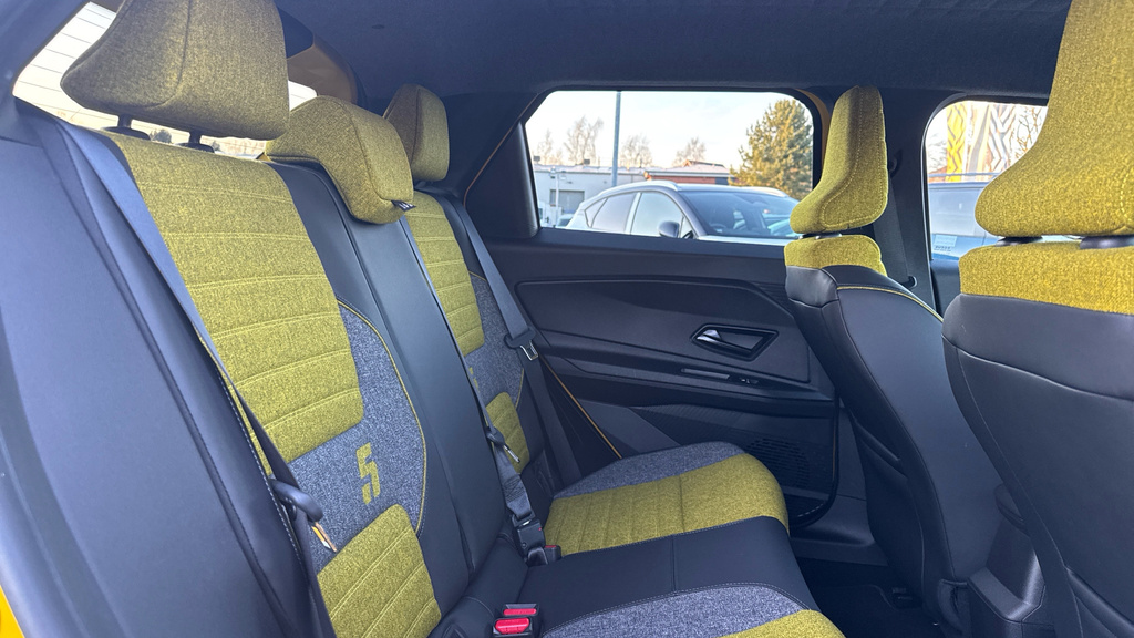 Renault 5 Techno Black #15